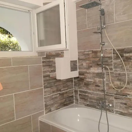 Charming Kestenovi Dvori- 1 Bedroom A4 Lägenhet Opatija